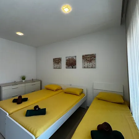 Apartment Pacaville Huge On The *